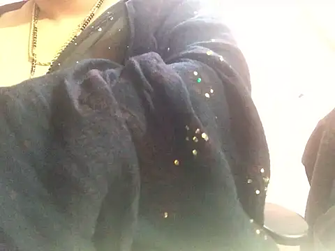 Snapshot of Desi_bhabhiii chatting on 12-20-24, 08:38 Desi bhabhiii online show from 12-20-24, 08:38