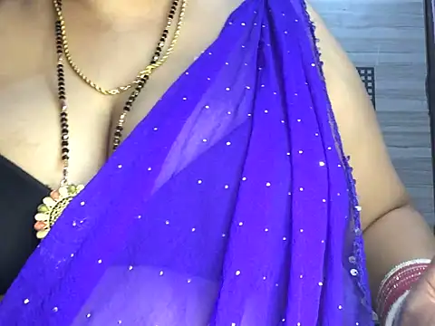 Snapshot of Desi_bhabhiii chatting on 01-25-25, 06:01 Desi bhabhiii online show from 01-25-25, 06:01