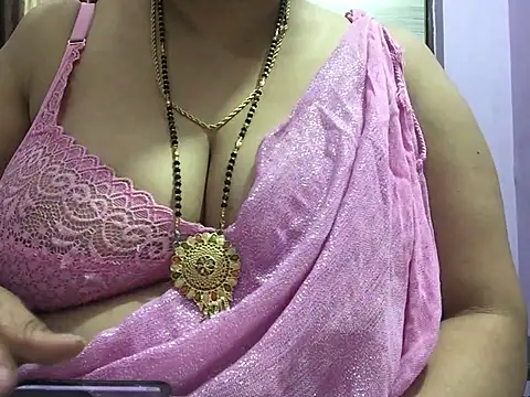 Snapshot of Desi_bhabhiii chatting on 02-28-25, 05:37 Desi bhabhiii online show from 02-28-25, 05:37