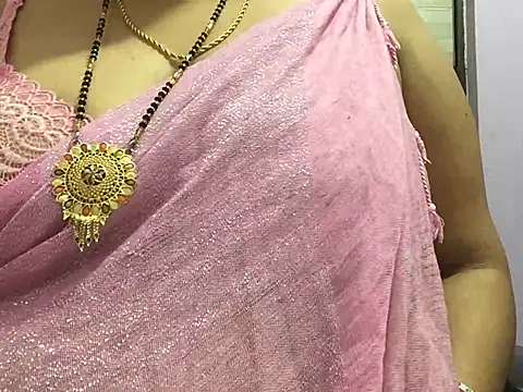 Snapshot of Desi_bhabhiii chatting on 02-28-25, 08:42 Desi bhabhiii online show from 02-28-25, 08:42