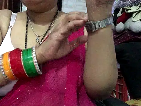 Snapshot of Desi_bhabhiii chatting on 11-25-25, 05:51 Desi bhabhiii online show from 11-25-25, 05:51