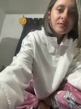 Snapshot of Alice_milf_ chatting on 03-04-26, 08:59 Alice milf online show from 03-04-26, 08:59