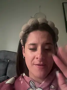 Alice milf  online show from 06-17-26, 10:32