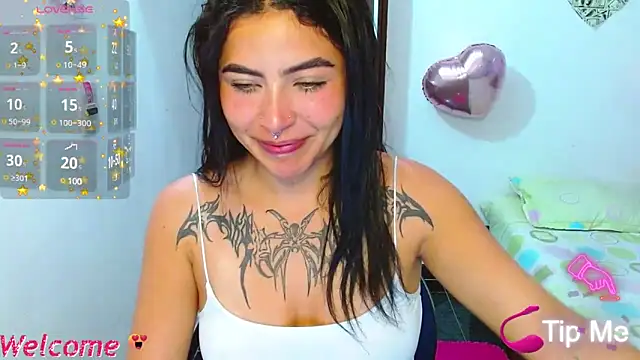 Snapshot of _luna_torres chatting on 12-12-24, 12:05  luna torres online show from 12-12-24, 12:05