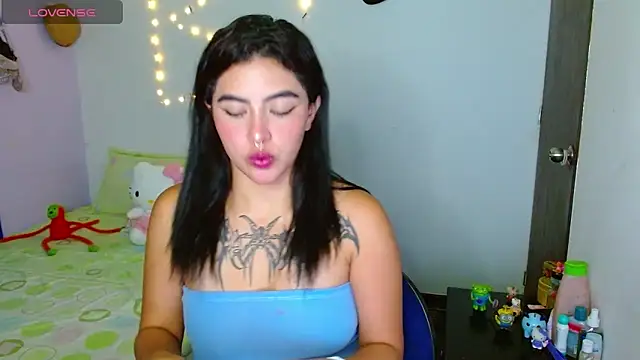 Snapshot of _luna_torres chatting on 02-28-25, 11:23  luna torres online show from 02-28-25, 11:23