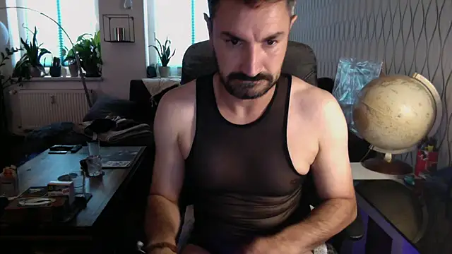 tomz0819 online show from 07-06-26, 12:24