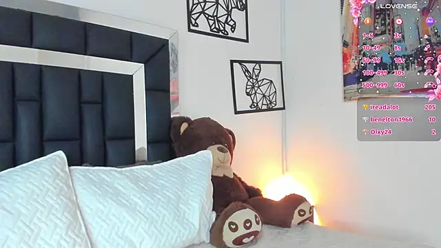 emma-hiill online show from 01-25-25, 09:57