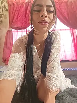 Snapshot of emma-hiill chatting on 03-28-26, 08:30 emma-hiill online show from 03-28-26, 08:30