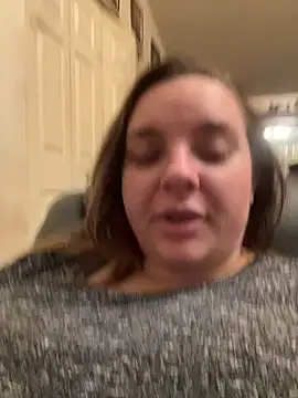 Snapshot of lairarose chatting on 12-17-24, 03:49 lairarose online show from 12-17-24, 03:49