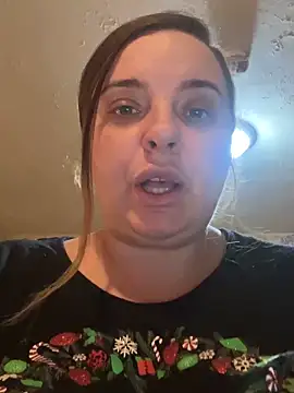 Snapshot of lairarose chatting on 12-28-24, 12:47 lairarose online show from 12-28-24, 12:47