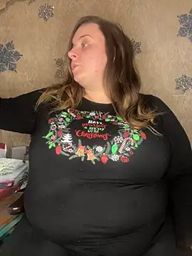 Snapshot of lairarose chatting on 12-28-24, 05:44 lairarose online show from 12-28-24, 05:44