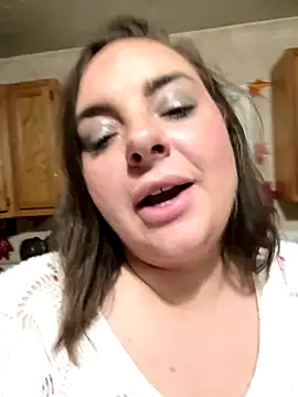 Snapshot of lairarose chatting on 10-19-25, 09:37 lairarose online show from 10-19-25, 09:37