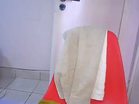 Snapshot of skybooby chatting on 11-25-25, 07:41 skybooby online show from 11-25-25, 07:41