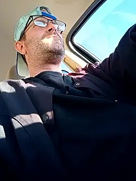 Snapshot of crazycam619 chatting on 11-07-25, 10:43 crazycam619 online show from 11-07-25, 10:43