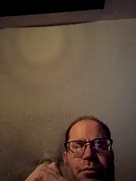 Snapshot of crazycam619 chatting on 12-04-25, 12:25 crazycam619 online show from 12-04-25, 12:25