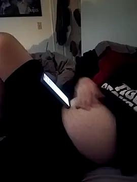 Snapshot of crazycam619 chatting on 12-13-25, 08:47 crazycam619 online show from 12-13-25, 08:47