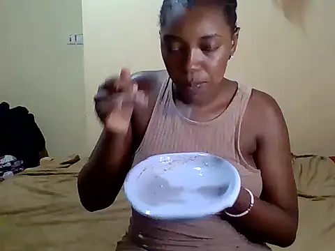 Zara Twilight online show from 02-15-25, 09:04