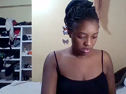 Zara Twilight online show from 09-29-25, 09:08