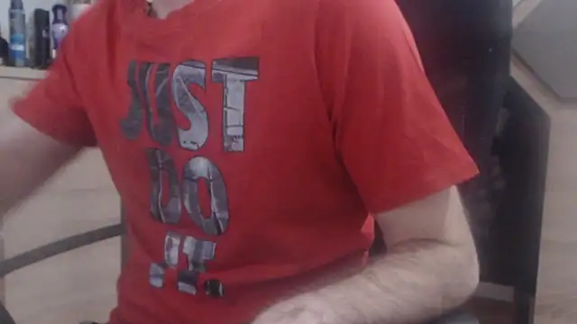 Snapshot of uncutguy01 chatting on 12-30-24, 01:47 uncutguy01 online show from 12-30-24, 01:47