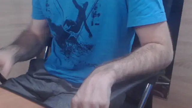 Snapshot of uncutguy01 chatting on 01-09-25, 06:59 uncutguy01 online show from 01-09-25, 06:59