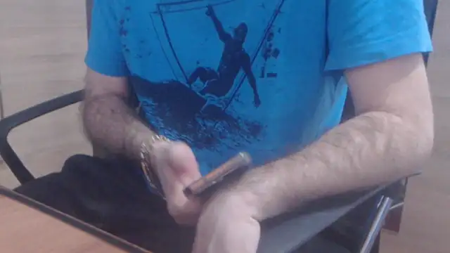 Snapshot of uncutguy01 chatting on 01-10-25, 09:23 uncutguy01 online show from 01-10-25, 09:23