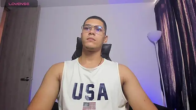 Snapshot of Iamdylan777 chatting on 03-03-26, 01:06 Iamdylan777 online show from 03-03-26, 01:06