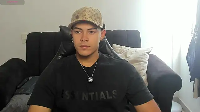 Snapshot of Iamdylan777 chatting on 03-20-26, 01:16 Iamdylan777 online show from 03-20-26, 01:16