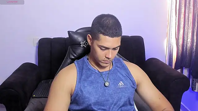 Snapshot of Iamdylan777 chatting on 03-21-26, 02:42 Iamdylan777 online show from 03-21-26, 02:42