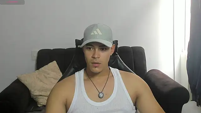 Snapshot of Iamdylan777 chatting on 03-24-26, 01:27 Iamdylan777 online show from 03-24-26, 01:27
