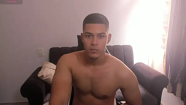 Snapshot of Iamdylan777 chatting on 03-25-26, 01:50 Iamdylan777 online show from 03-25-26, 01:50