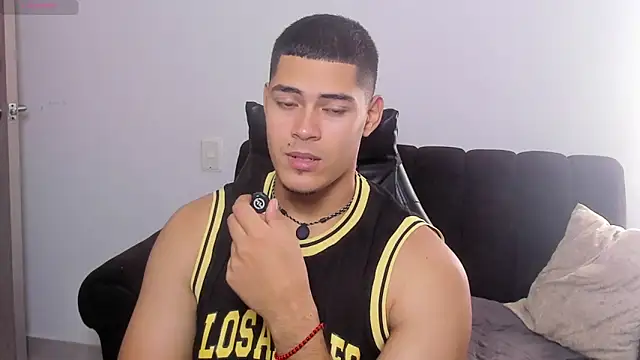 Snapshot of Iamdylan777 chatting on 04-01-26, 01:41 Iamdylan777 online show from 04-01-26, 01:41