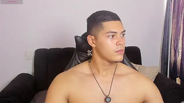 Snapshot of Iamdylan777 chatting on 04-15-26, 03:52 Iamdylan777 online show from 04-15-26, 03:52