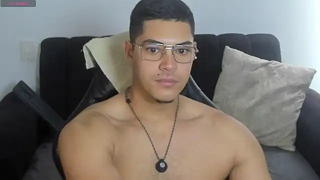 Snapshot of Iamdylan777 chatting on 04-16-26, 12:39 Iamdylan777 online show from 04-16-26, 12:39