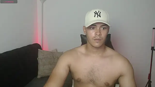 Snapshot of Iamdylan777 chatting on 06-21-26, 02:58 Iamdylan777 online show from 06-21-26, 02:58