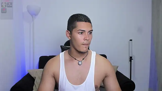 Snapshot of Iamdylan777 chatting on 07-18-26, 03:33 Iamdylan777 online show from 07-18-26, 03:33