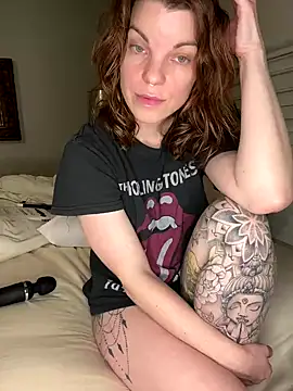 wildefaye online show from 11-13-25, 09:03