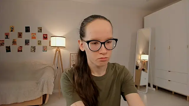 BettyBrowni online show from 03-19-25, 04:13