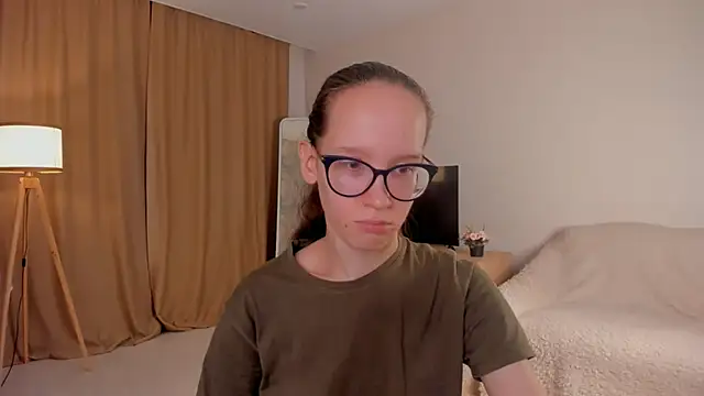 BettyBrowni online show from 10-21-25, 04:51