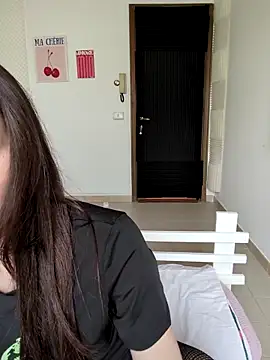 Aisha Moretti online show from 04-20-26, 12:08