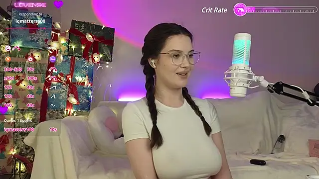 Snapshot of AokiAnna chatting on 02-07-25, 08:11 AokiAnna online show from 02-07-25, 08:11