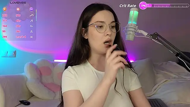 Snapshot of AokiAnna chatting on 09-16-25, 08:26 AokiAnna online show from 09-16-25, 08:26