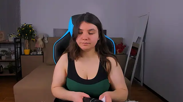 Viola  Shy online show from 02-13-26, 09:22