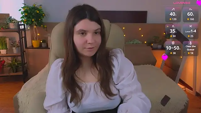 Snapshot of Viola__Shy chatting on 05-18-26, 04:07 Viola Shy online show from 05-18-26, 04:07