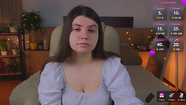 Snapshot of Viola__Shy chatting on 05-24-26, 08:36 Viola Shy online show from 05-24-26, 08:36
