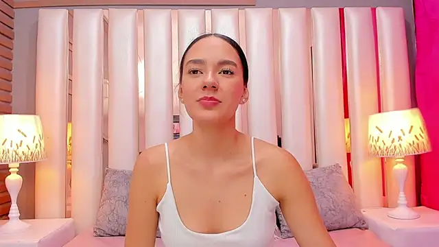 EmmyCruzZ online show from 02-13-26, 07:21