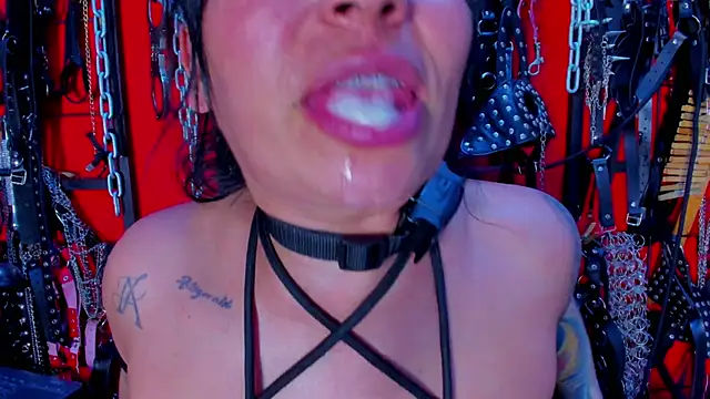 sadistic aradia online show from 02-15-25, 08:22