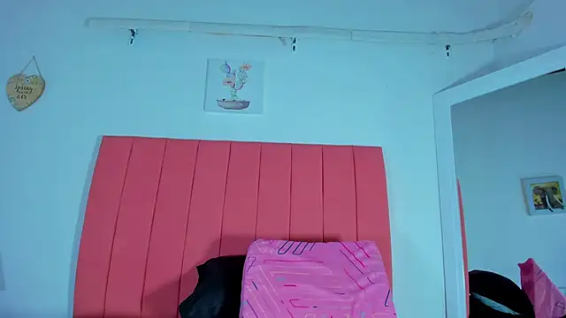 valen rose0 online show from 01-22-25, 12:06