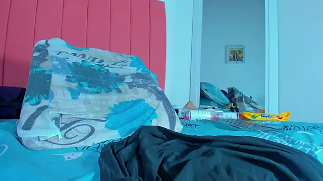 valen rose0 online show from 02-01-25, 03:07