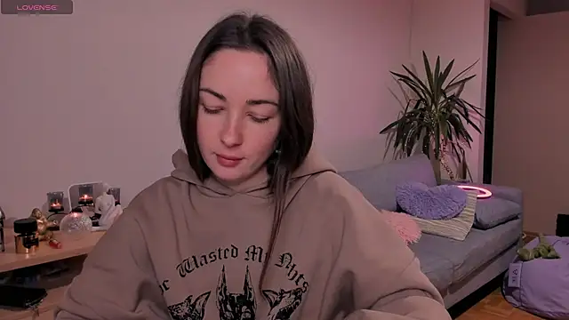 cClandesTina online show from 12-16-24, 07:54