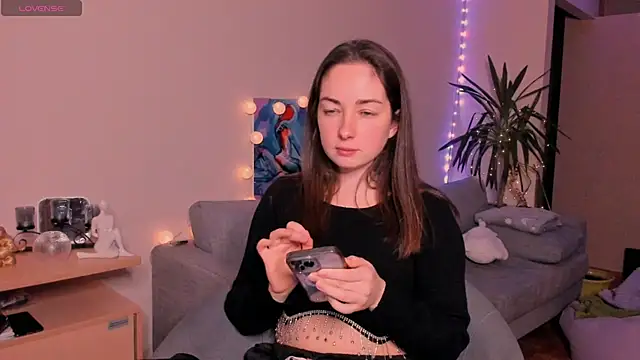 cClandesTina online show from 12-25-24, 10:05